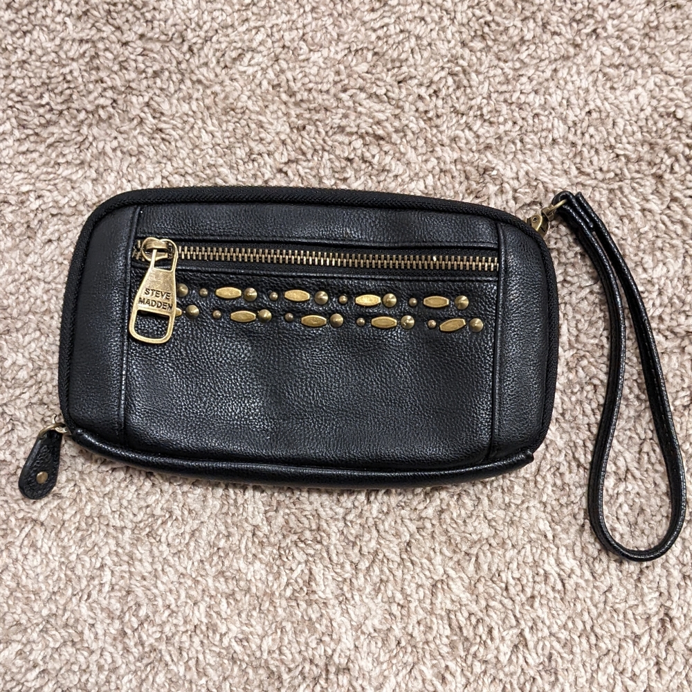 Steve Madden black large wallet / purse with wristlet